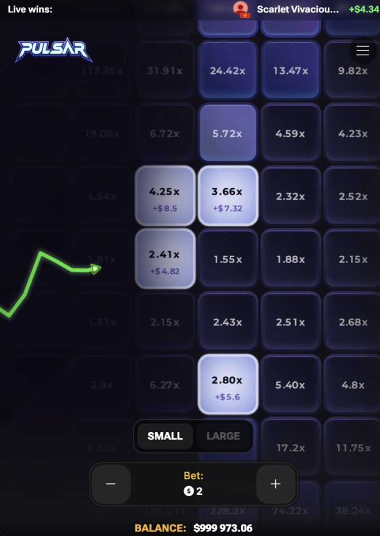 Pulsar aplikacja bonus za darmo gra – pionowy ekran telefonu z trzema zaznaczonymi komórkami i przyciskami SMALL oraz LARGE